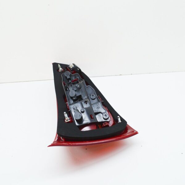 NEW AUDI A1 8X REAR LID RIGHT TAILLIGHT 8X0945094D