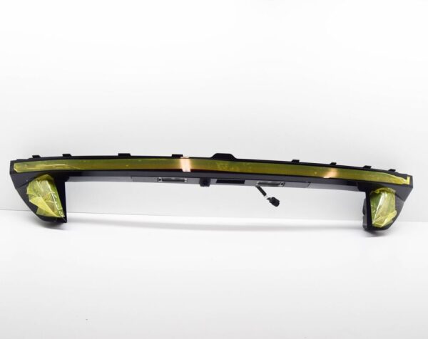 Hyundai Tucson NX4 MK4 Tailgate Center Light 92403N7140 NEW ORIGINAL - Image 3