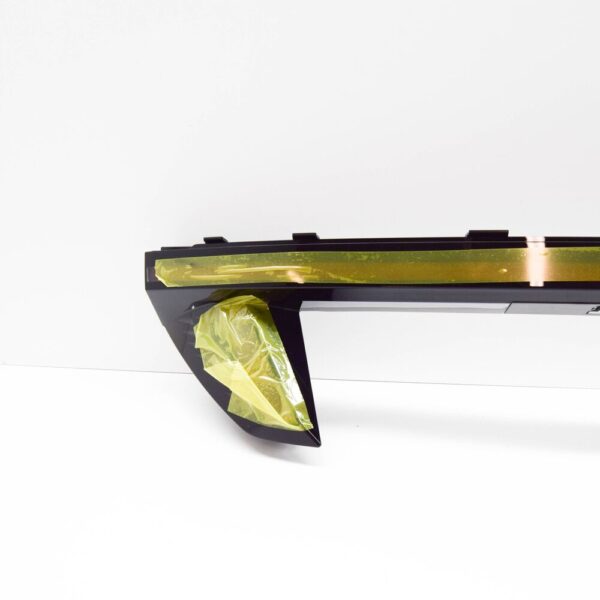 Hyundai Tucson NX4 MK4 Tailgate Center Light 92403N7140 NEW ORIGINAL - Image 4