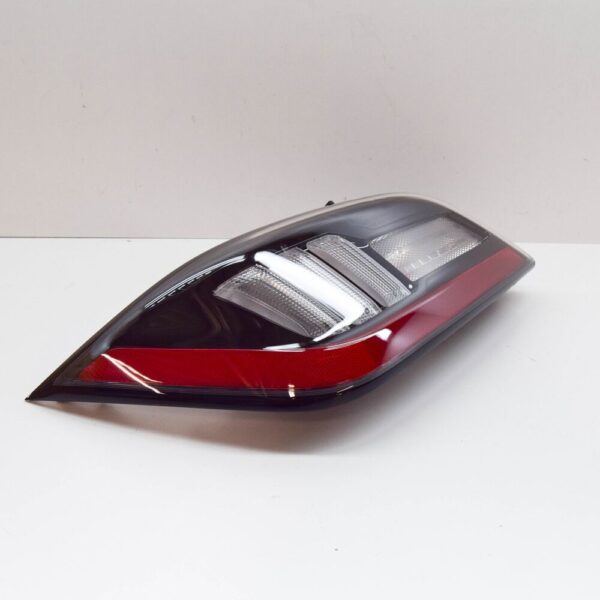 HYUNDAI KONA MK1 Rear Left Side Turn Signal Lamp LHD 92405J9610 NEW - Image 3