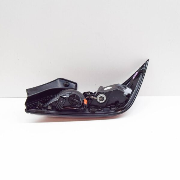 HYUNDAI KONA MK1 Rear Left Side Turn Signal Lamp LHD 92405J9610 NEW - Image 6