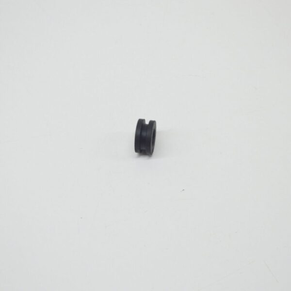 Porsche Cayenne 9PA engine cover grommet 95511063800, NEW, ORIGINAL - Image 2