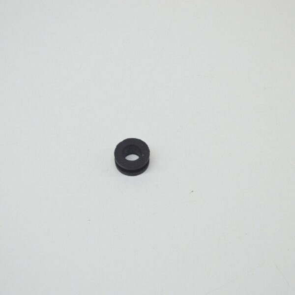 Porsche Cayenne 9PA engine cover grommet 95511063800, NEW, ORIGINAL - Image 3