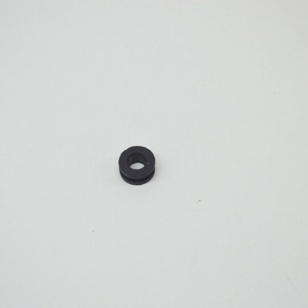 Porsche Cayenne 9PA engine cover grommet 95511063800