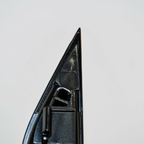 NEW PORSCHE CAYENNE 92A FRONT RIGHT FENDER TURN SIGNAL 95863107200 ORIGINAL
