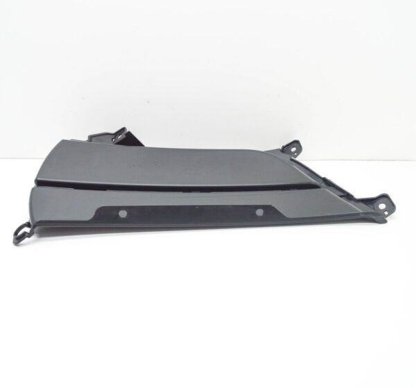 Porsche Macan 95b.2 air guide panel front right closed 95B121334DOK1 - Image 5