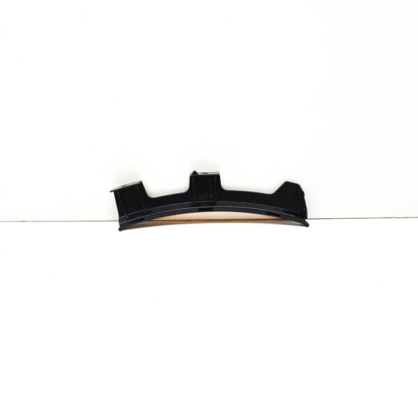 Porsche Macan rear bumper left wheelbox molding 95B 95B853827A1E0 new - Image 3
