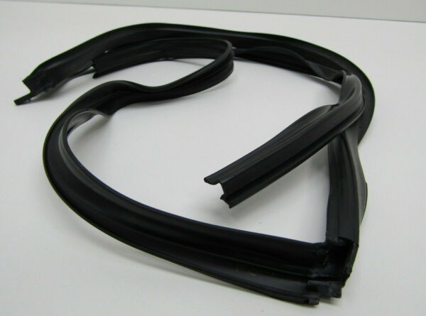 Porsche Panamera 970 door window rubber gasket rear left 97053657501 part - Image 2