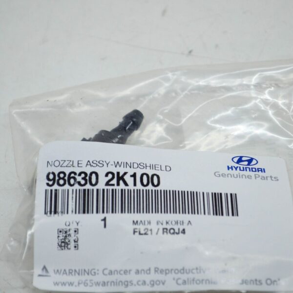 Hyundai i30 GD front window nozzle jet 98630-2K100 NEW ORIGINAL - Image 6