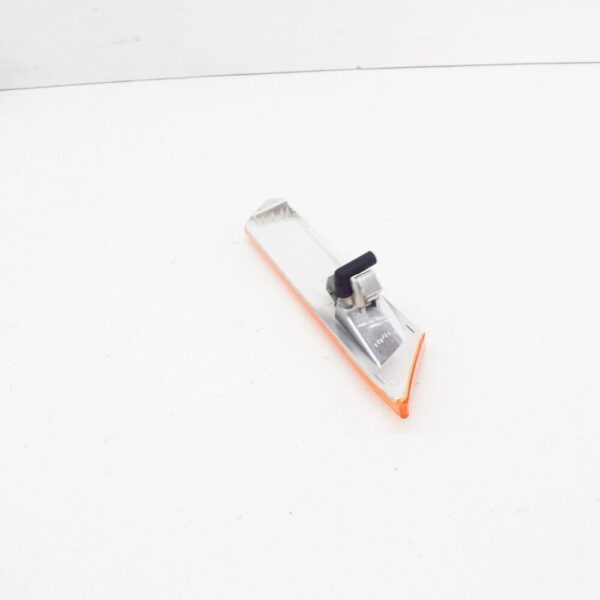 Porsche 911 997 side marker light front left amber 99763103702 - Image 3