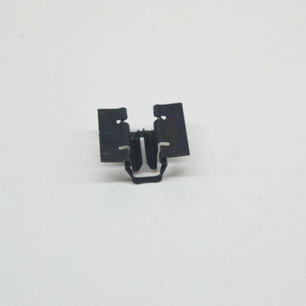 NEW MERCEDES-BENZ E W213 DOOR TRIM MOLDING CLIP A0009912600 ORIGINAL - Image 4