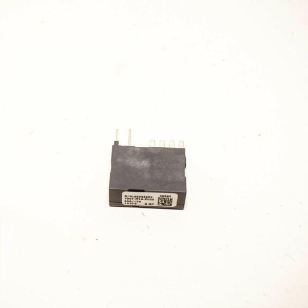 Mercedes-Benz GLA X156 Battery Relay A0035422819 NEW JANUARY - Image 5