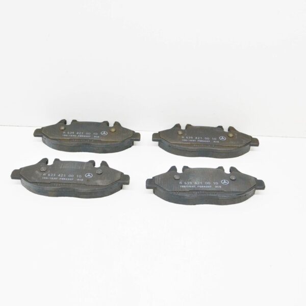 Mercedes-Benz Vito W639 front wheel brake lining set A0064204320 new - Image 5