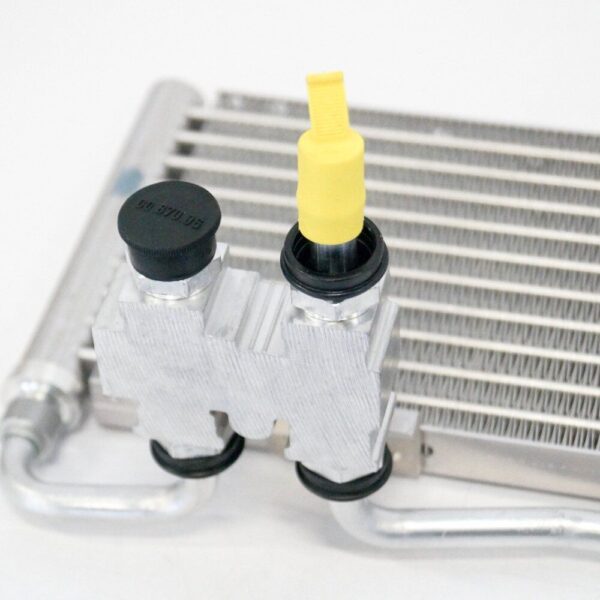 NEW MERCEDES-BENZ SL R231 OIL COOLING RADIATOR A0995000400 4.7 PETROL ORIGINAL - Image 4