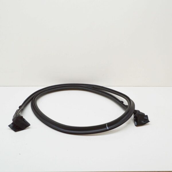 New MB SALOON W123 Rear Windshield Weather Strip A1236700239 - Image 4