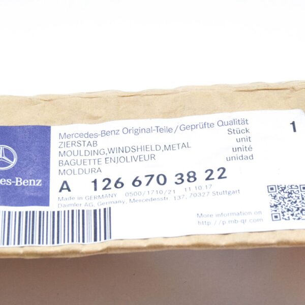 MERCEDES-BENZ S W126 Windshield Top Right Moulding A1266703822 NEW ORIGINAL