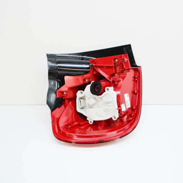 MERCEDES-BENZ GLA X156 Rear Right Outer Taillight A1569060858 NEW