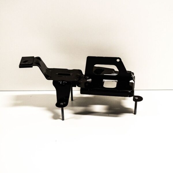 MERCEDES-BENZ GLE W166 Air Compressor Bracket A1663200143 New - Image 4