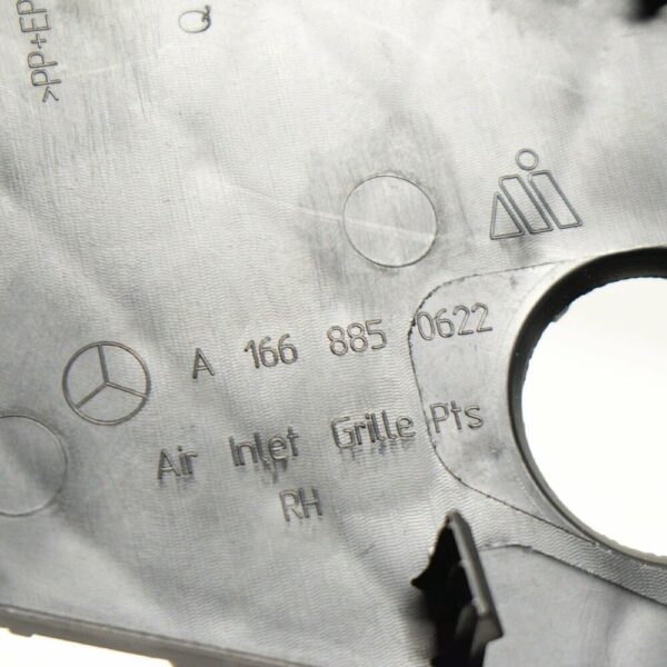 Mercedes-Benz M-Class W166 Front Bumper Right Grill Cover A1668850622 NewORIGINAL