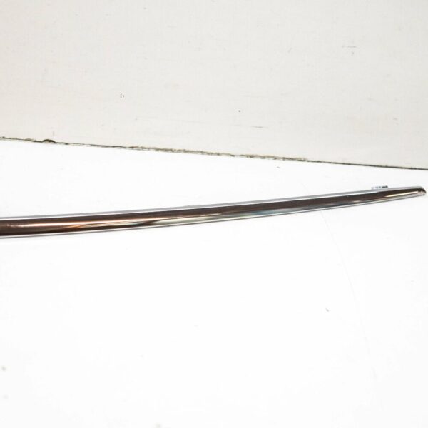 NEW MERCEDES-BENZ B W245 FRONT BUMPER LEFT TRIM STRIP A1698851374 - Image 4