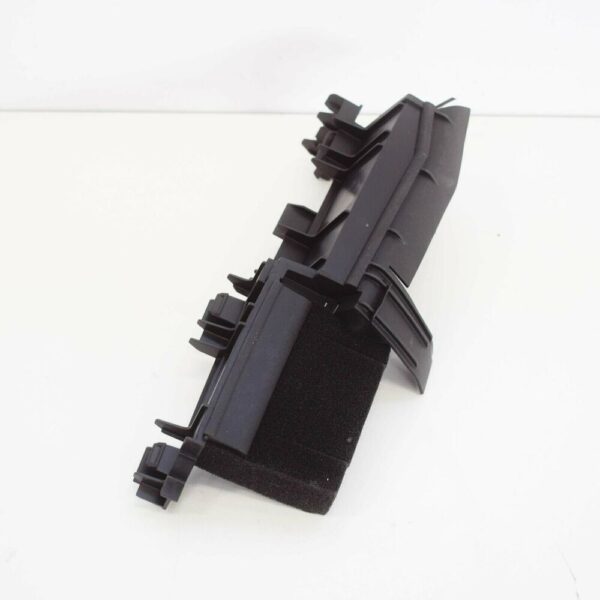 NEW MERCEDES-BENZ GLA-CLASS X156 RADIATOR RIGHT AIR DUCT A1765050630 ORIGINAL - Image 4