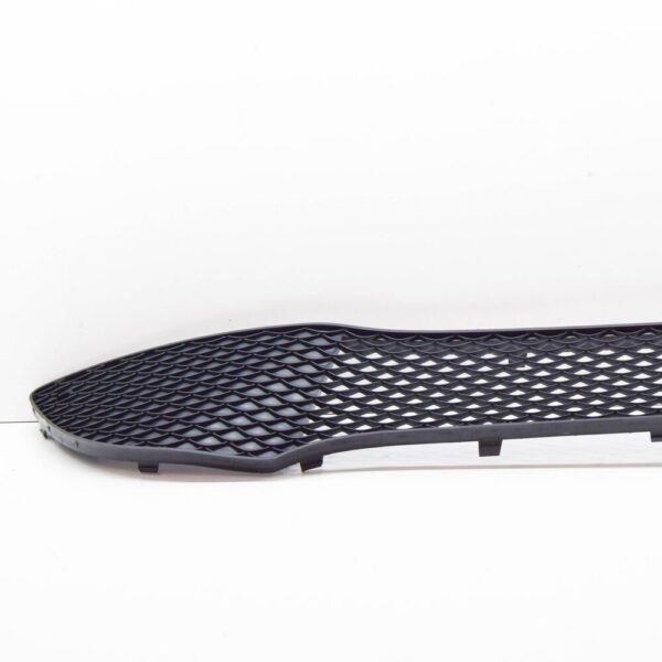 MERCEDES BENZ A W176 Front Bumper Central Grille A1768853322 NEW ORIGINAL - Image 5