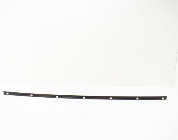 Right NEW MERCEDES-BENZ C W202 DRIP MOULDING BOTTOM RIGHT FRONT A2026900682