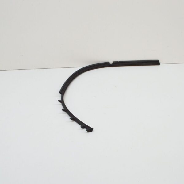 NEW MERCEDES-BENZ C W202 FRONT LEFT HEADLIGHT MOLDING SEAL A2028261780 ORIGINAL - Image 4