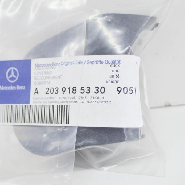 MB C W203 seat belt cover front left A20391853309051