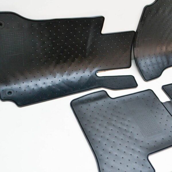 MB C-CLASS W204 Rubber Floor Mat Set LHD A20468010019G33 NEW ORIGINAL - Image 5