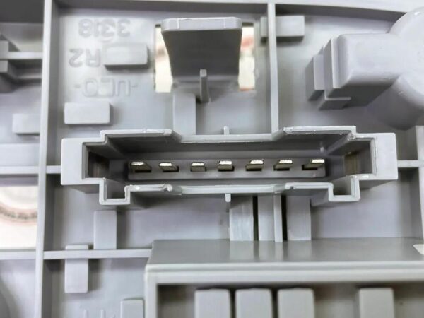 Mercedes Benz C W204 ORIGINAL A204820160 Right Rear Bulb Holder - Image 4