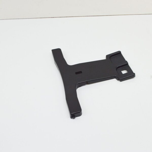 Mercedes-Benz C W204 radiator grille mount A2048850736
