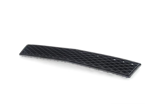 Mercedes X204 GLK CLASS NON LCI FRONT BUMPER BOTTOM GRILLE BLACK ORIGI - Image 4