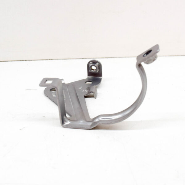 MERCEDES-BENZ C Coupe C205 Water Pump Holder A2055016020 2015 NEW ORIGINAL - Image 5
