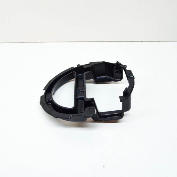 MB C W205 Radiator Grill Emblem for Front Bumper, A2058880200, Original Part - Image 4