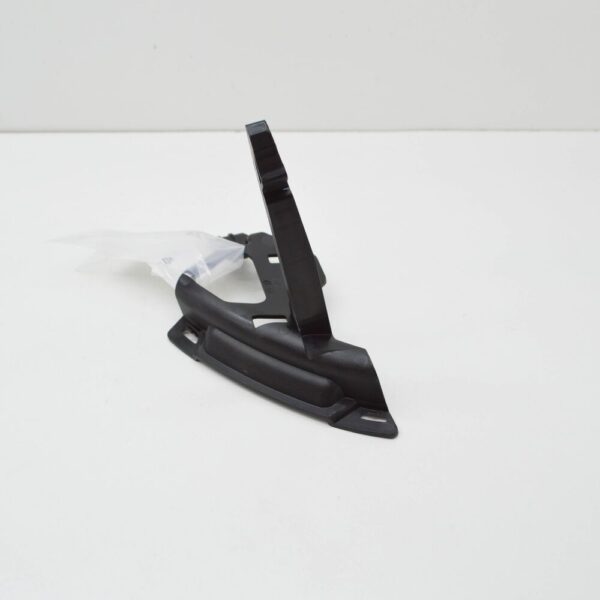 NEW MERCEDES-BENZ C W206 AMG RADIATOR GRILLE RIGHT BRACKET A2068886000 ORIGINAL - Image 4