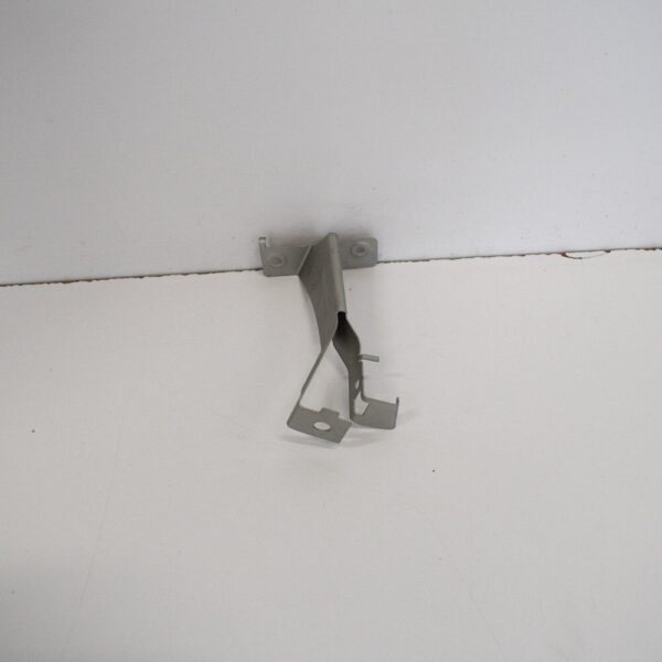 NEW MERCEDES BENZ E C207 RIGHT SPLASH SHIELD BRACKET A2075240840 ORIGINAL - Image 4