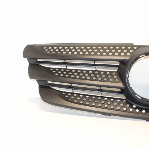 NEW MERCEDES BENZ METRIS W447 FRONT RADIATOR GRILLE A44788800239B5 OEM - Image 4