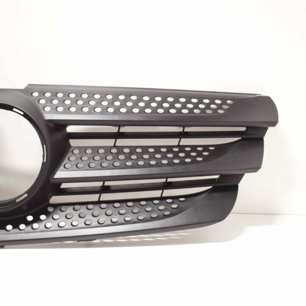 NEW MERCEDES BENZ METRIS W447 FRONT RADIATOR GRILLE A44788800239B5 OEM - Image 5