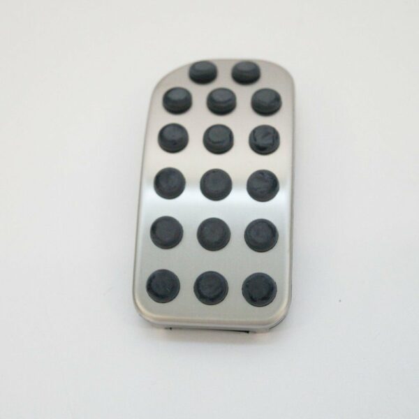 NEW MERCEDES-BENZ VIANO W639 ACCELERATOR PEDAL RUBBER TRIM A6393000082 ORIGINAL - Image 4