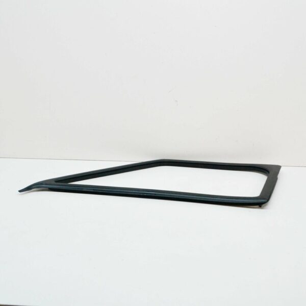 NEW MB SPRINTER 906 FRONT RIGHT QUARTER WINDOW SEAL GASKET A9066711820 ORIGINAL - Image 4