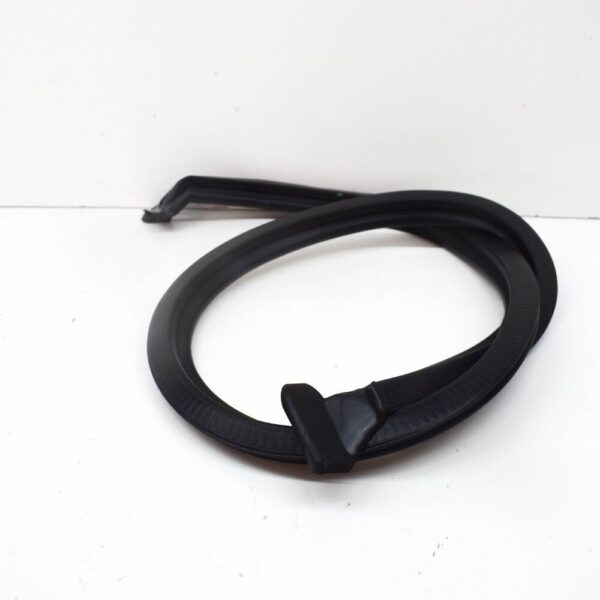 MERCEDES-BENZ SPRINTER W907 Rear Left Door Rubber Seal A9077820100 NEW ORIGINAL - Image 4