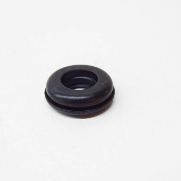 LAND ROVER RANGE ROVER L322 Wiper Engine Grommet DYA000010 NEW GENUINE
