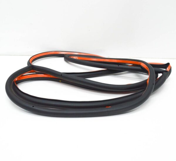 LAND ROVER DISCOVERY 4 L319 Front Door Gasket Strip LR015154 NEW - Image 3