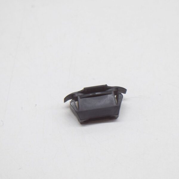 LAND ROVER DISCOVERY 4 L319 Front Bumper Grille Clip LR018173 NEW OEM