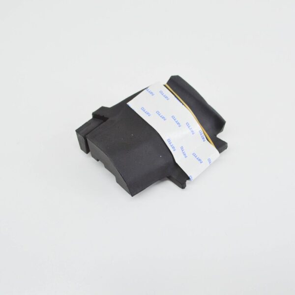 LR RANGE ROVER L322 bonnet top right insulator LR023473 NEW - Image 5