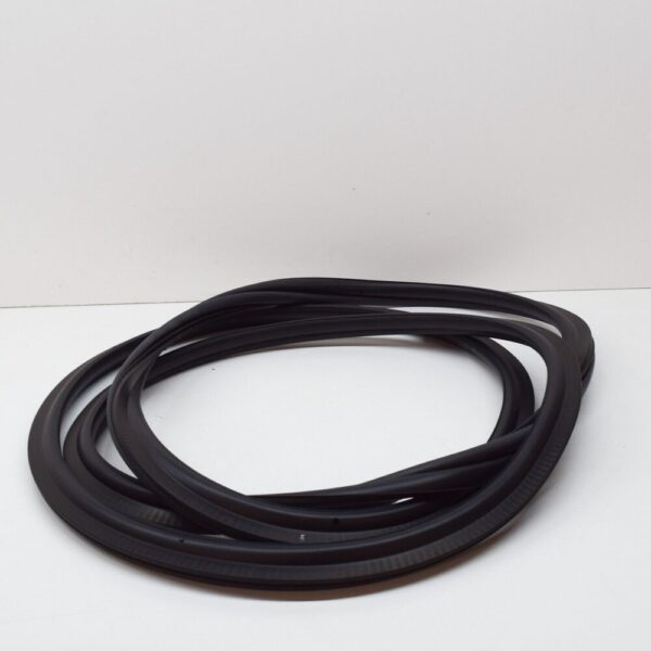 LAND ROVER RANGE ROVER L322 Tailgate Door Seal LR024161 NEW GENUINE - Image 3