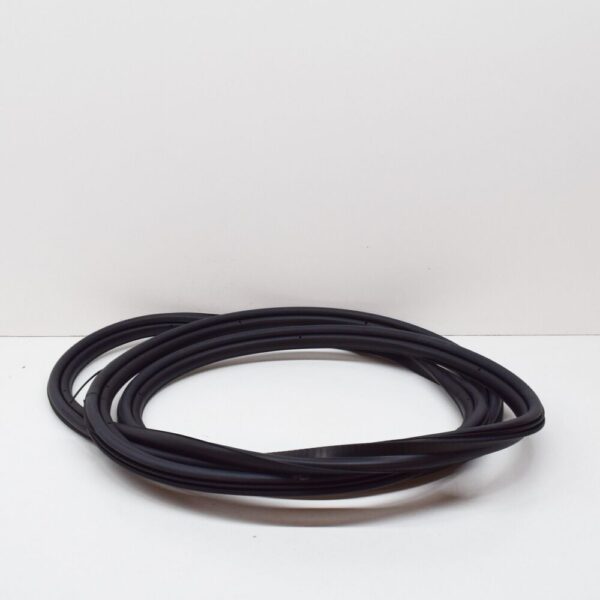 LAND ROVER RANGE ROVER L322 Tailgate Door Seal LR024161 NEW GENUINE