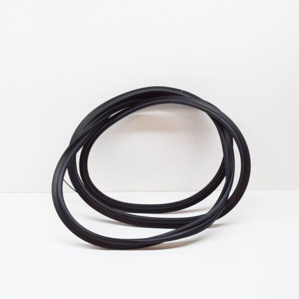 LAND ROVER RANGE ROVER L322 Tailgate Door Seal LR024161 NEW GENUINE - Image 5