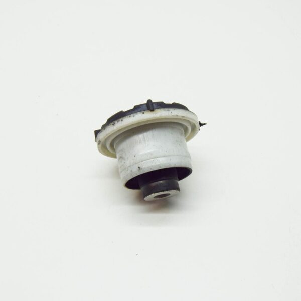 LAND ROVER DISCOVERY L462 Rear Left Differential Insulator LR033262 NEW GENUINE - Image 5
